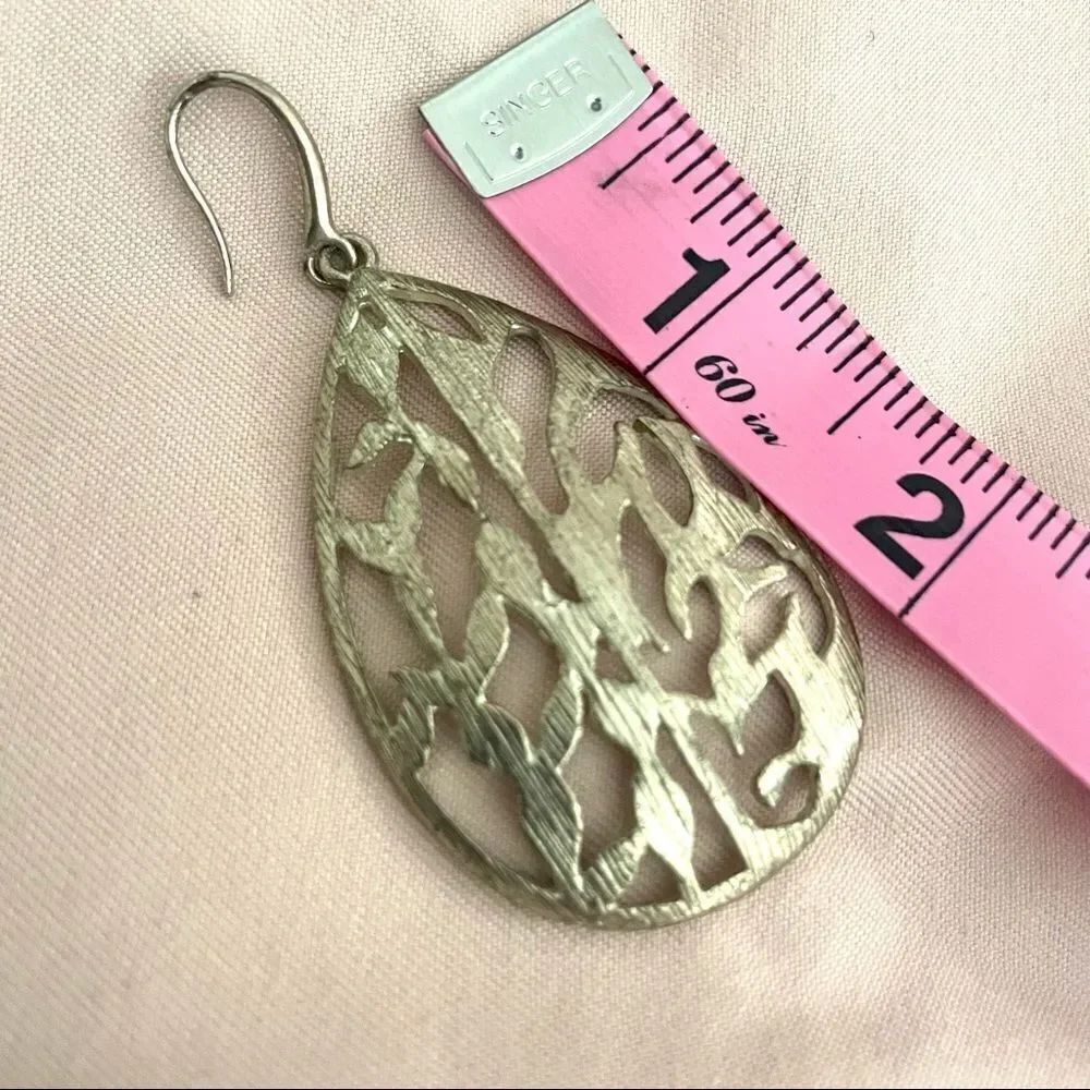 Large teardrop dangle earrings - Picture 4 of 8